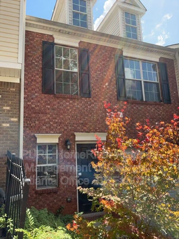 Avondale Estates Townhome: 768 Brookside Parc Ln