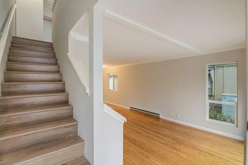 Daly City Condo: 355 Half Moon Ln