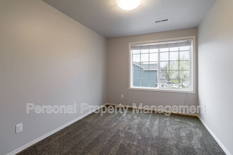 Vancouver House: 111 NW 150th St