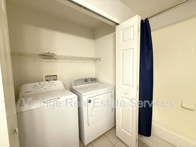 Valrico House: 254 Castlekeeper Pl
