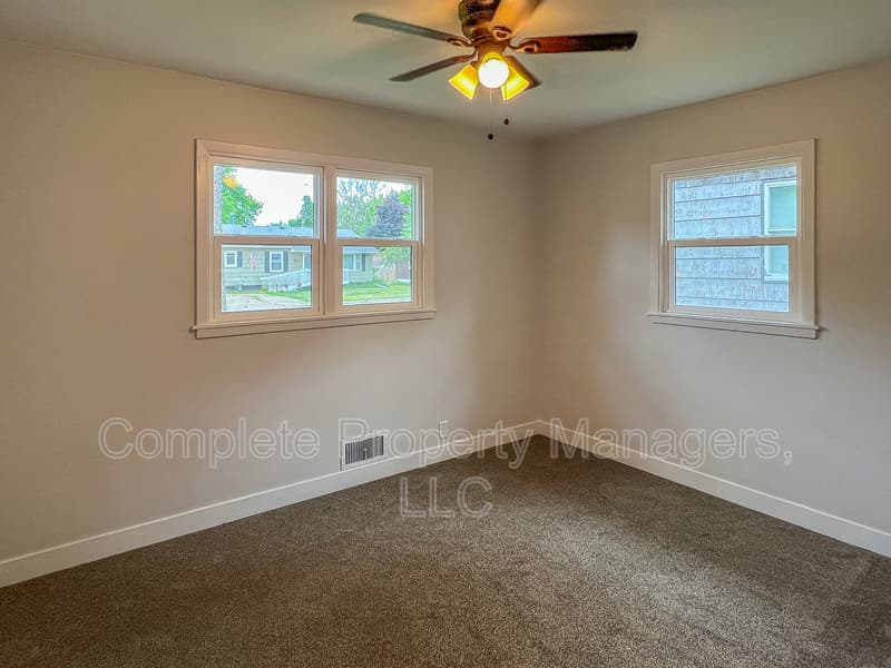 Albert Lea House: 1405 West Clark Street