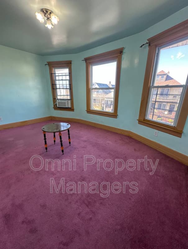 Hamtramck Condo: 3894 Evaline St