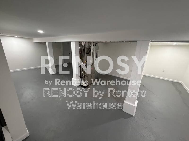 Gwynn Oak House: 3911 Chatham rd