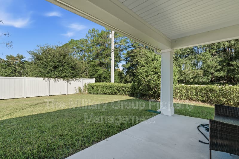 Jacksonville House: 6506 Sandler Lakes Drive