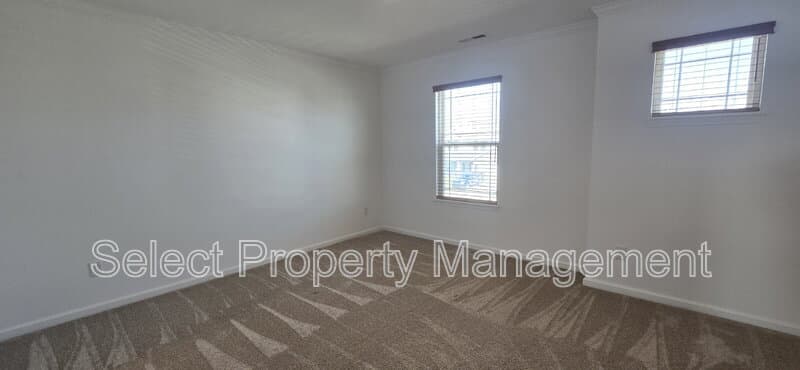 Fort Wayne House: 1396 Livingston Lakes Way