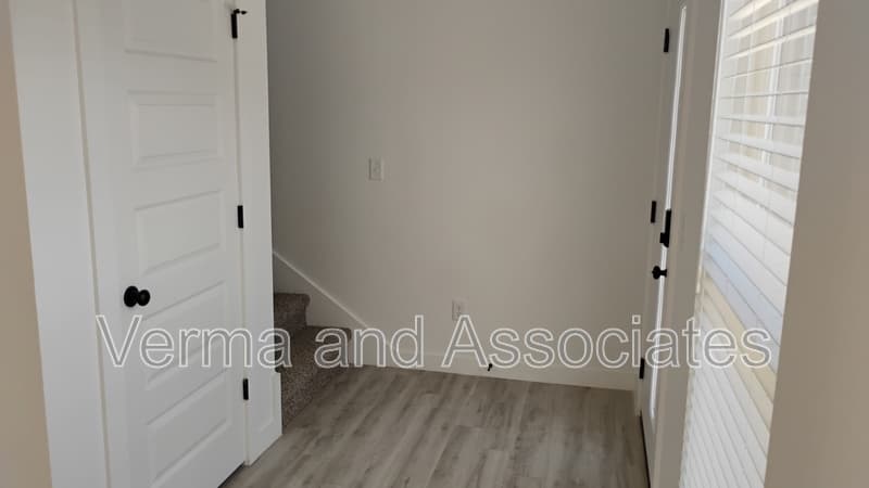 Bentonville House: 1100 Indiana Ave