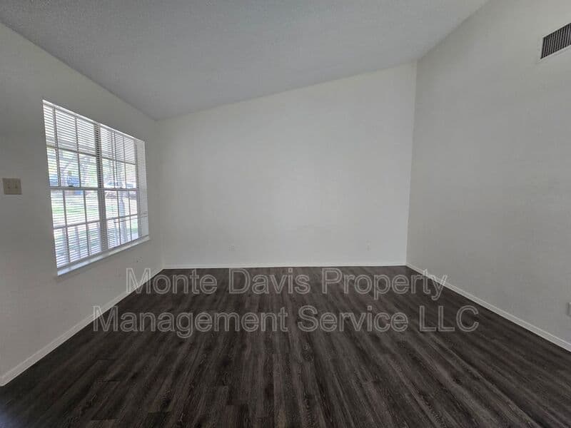 Austin Condo: 12005 Arrowwood