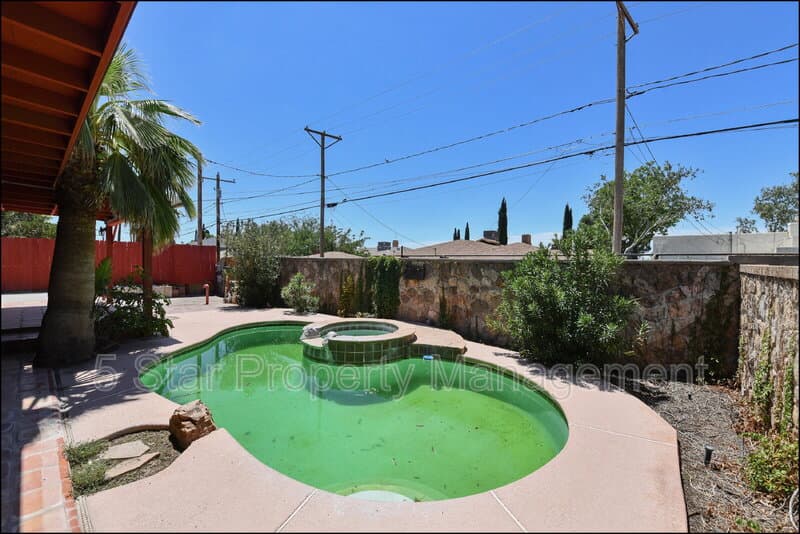 El Paso House: 3030 Aurora Avenue