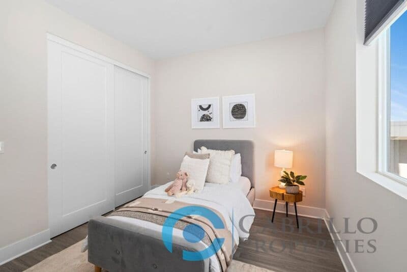 San Diego Condo: 1654 Neptune Ave