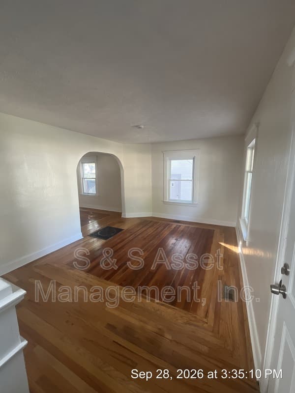 Lansing House: 1516 Vine Street