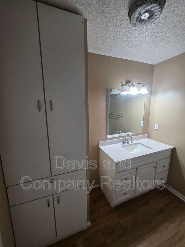 Midland Condo: 3310 Bedford Ave