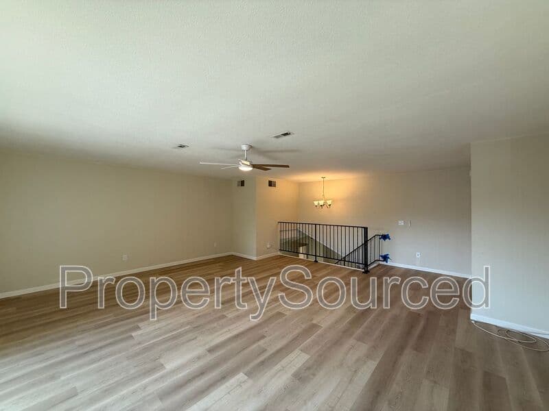 Modesto House: 317 De Vega Ct