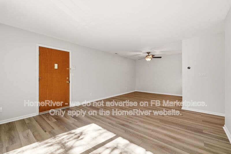 Bloomfield Condo: 42 John St