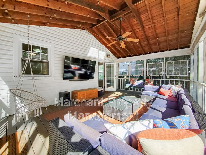 Greenville House: 111 W. Hillcrest Drive
