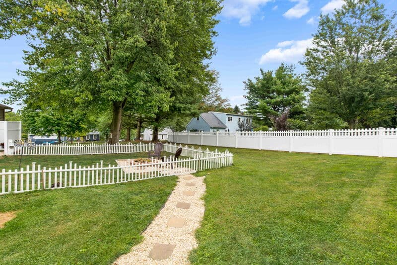 Littiz House: 24 Knollwood Drive