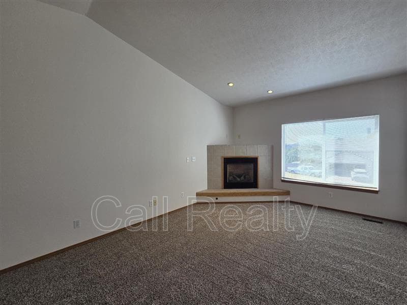 Airway Heights Condo: 825 S Russell st