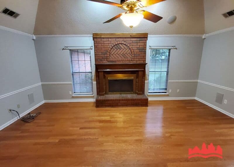 Bartlett House: 3029 Milkyway Dr