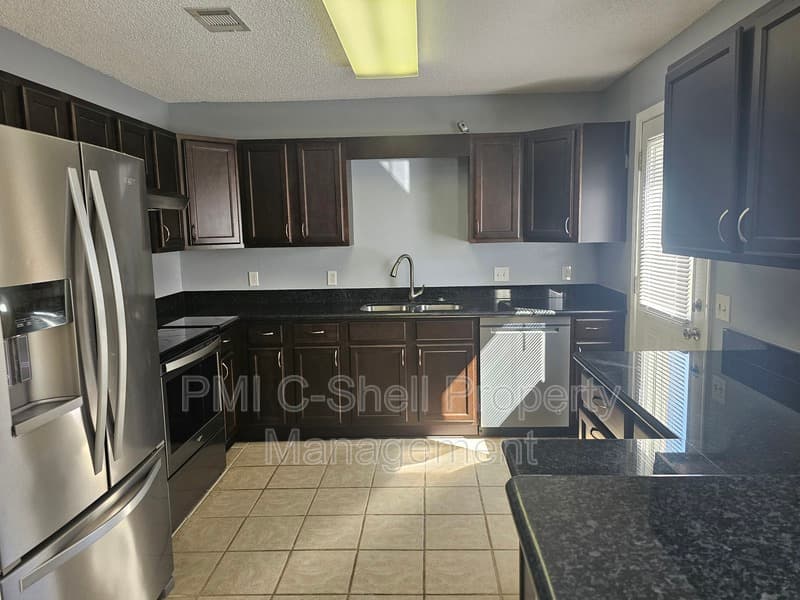 Pensacola House: 2112 Antillies Dr