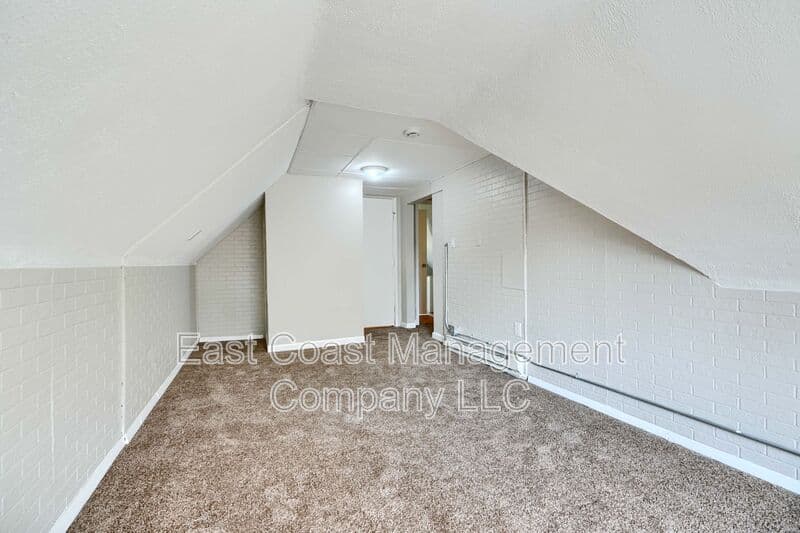 Baltimore Condo: 5510 Edna Ave