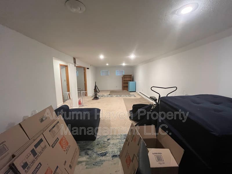 Westminster House: 9247 Holland St