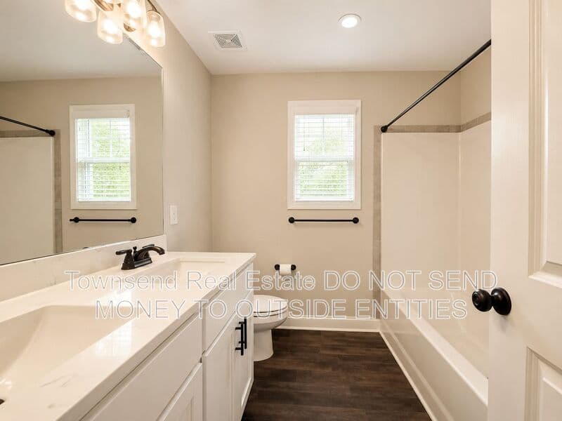 Stedman House: 621 Blawell Circle