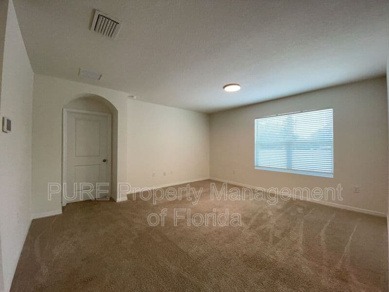 Ocala House: 4950 NE 15th Place