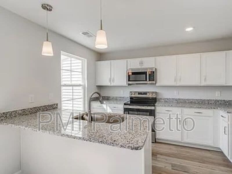 Columbia House: 3022 Harborview Drive