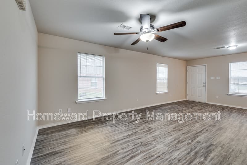 Mansfield Condo: 321 Queens Court - South