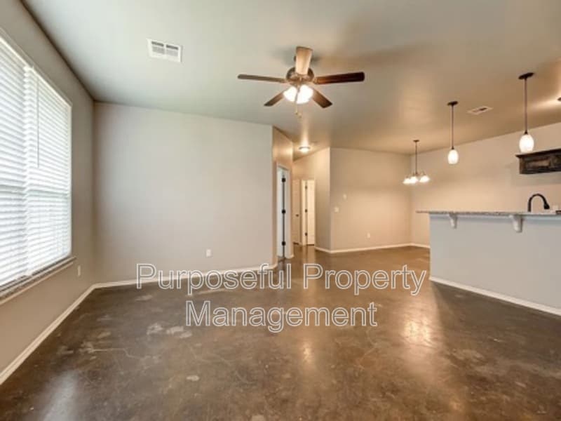 El Reno House: 1867 Cypress Lane