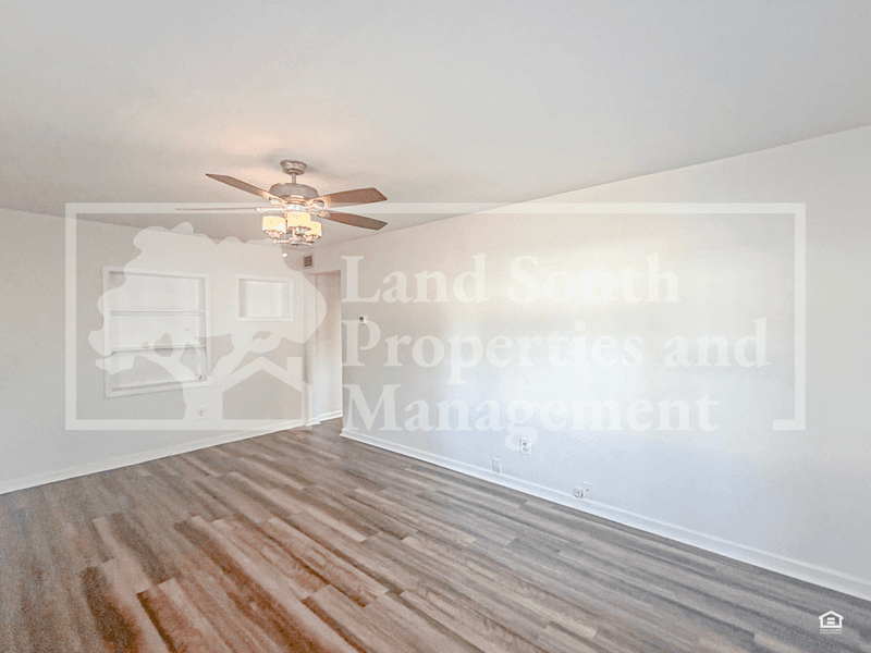 Lakeland House: 520 McKay Court