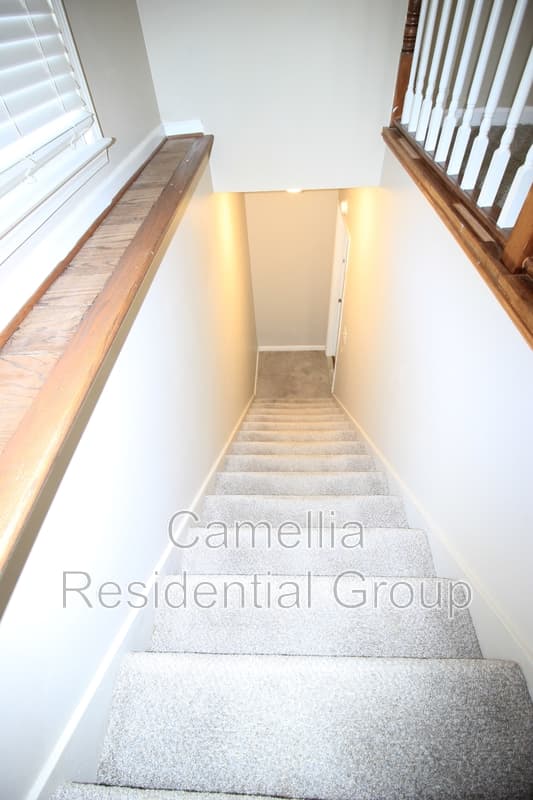 Calera House: 120 Southern Hills Circle