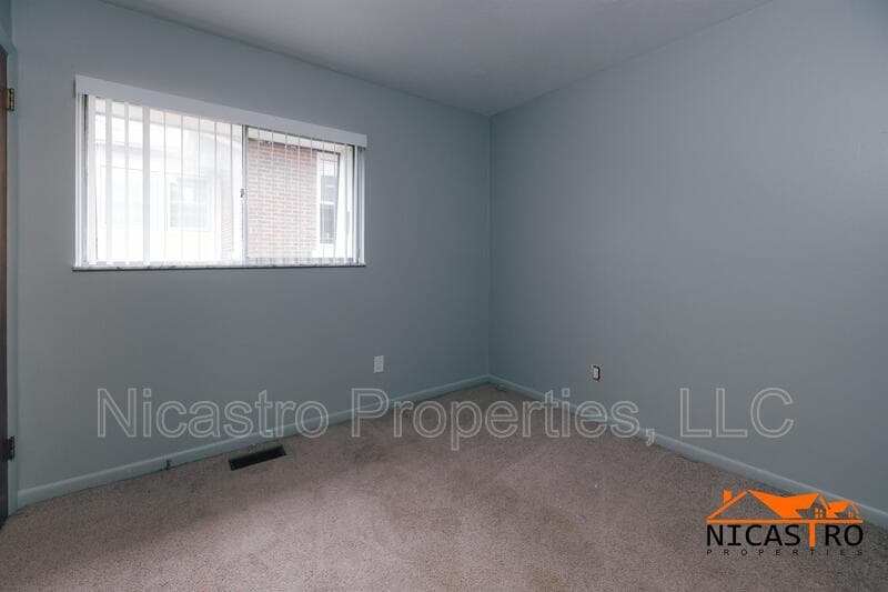 Columbus Condo: 215 East Lane Avenue - A