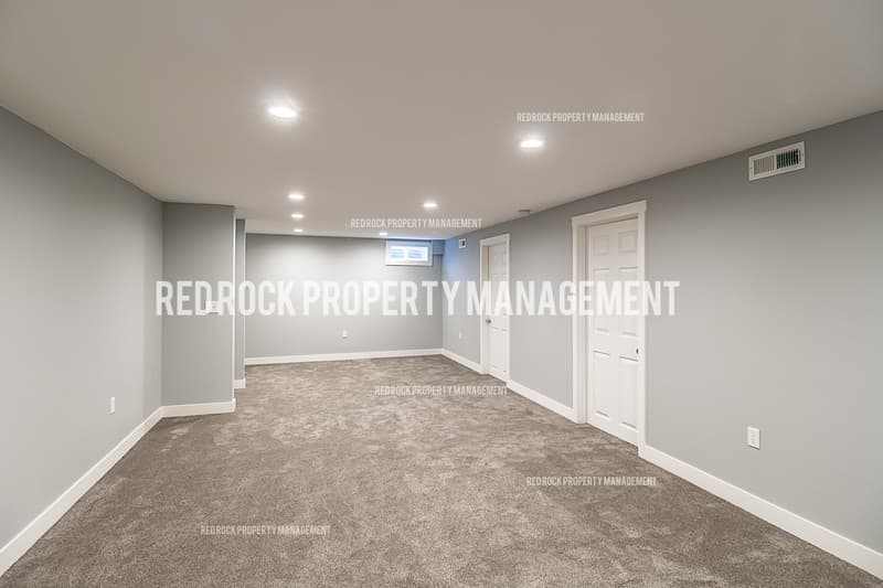 Spokane Valley House: 15313 East Broadway Avenue
