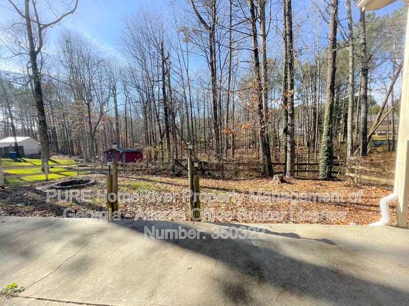 Lawrenceville House: 2280 Castle Royale Dr