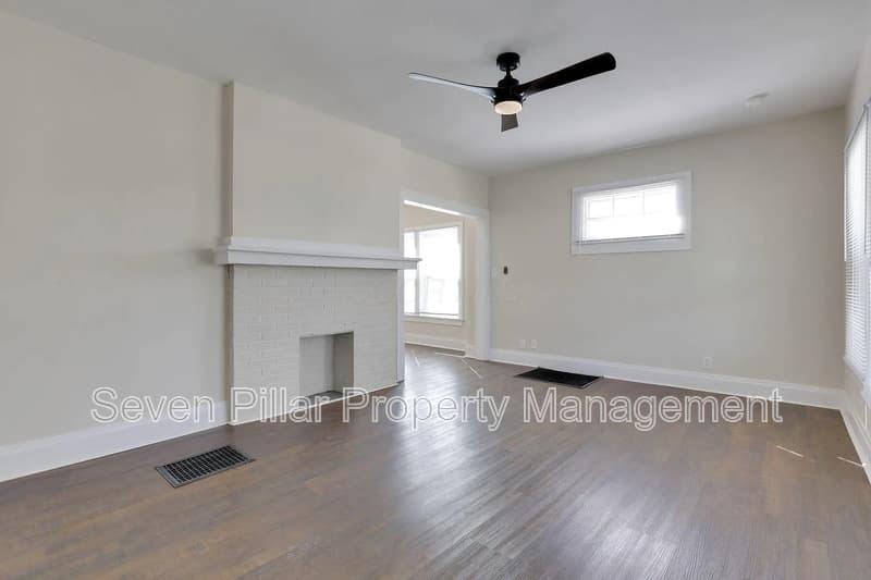 Columbus House: 522 Ryan Ave