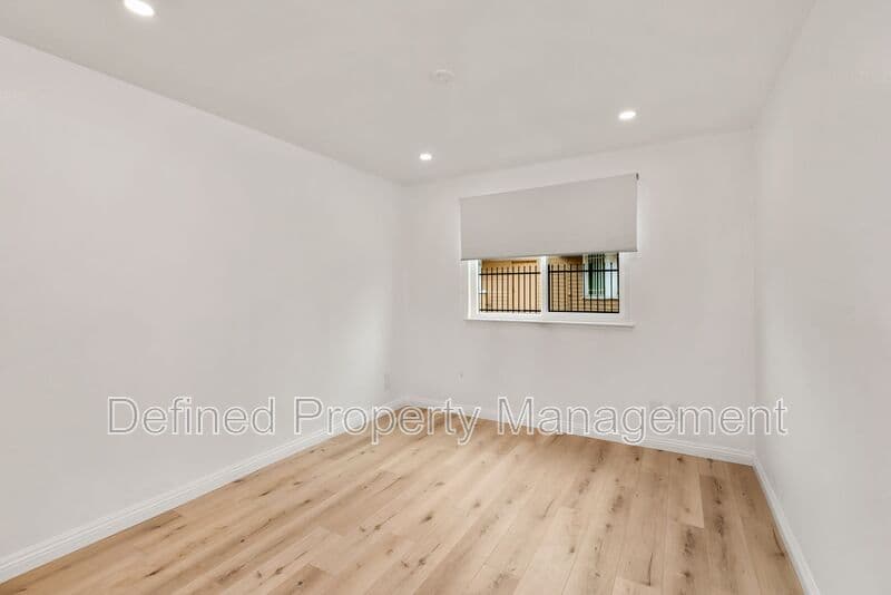 Los Angeles Condo: 1522 S. St Andrews Place