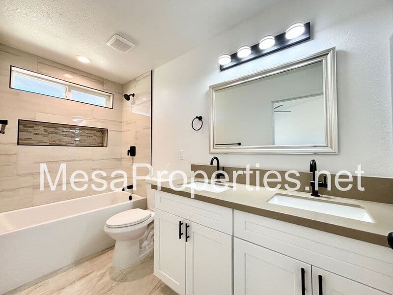 Phelan House: 13775 Schlitz Rd