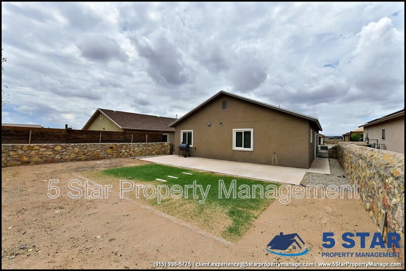 El Paso House: 872 Colbert Shapleigh Place !!