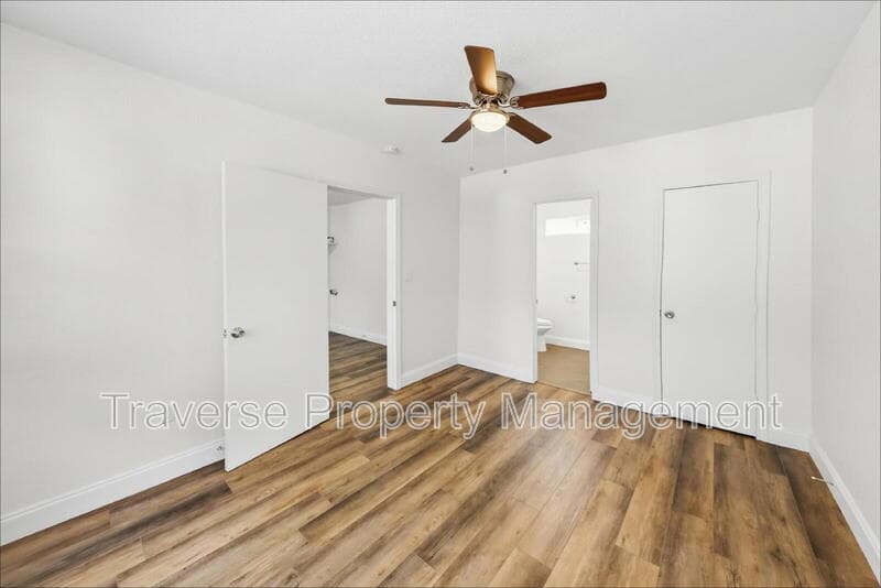 Fort Worth House: 2304 Ryan Ave