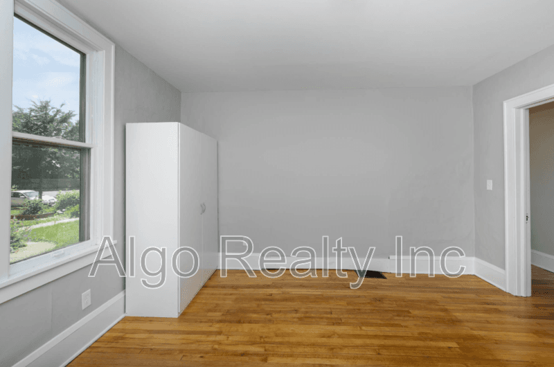 Minneapolis Condo: 3449 Snelling Avenue - Unit 3451