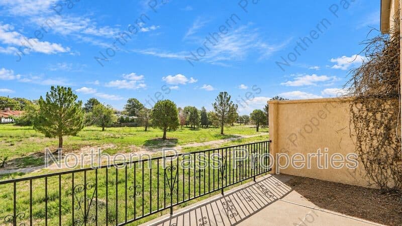 El Paso Townhome: 11108 Vista Lago