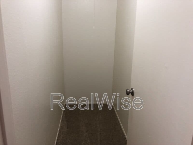 Portland Condo: 13423 SE Stark St