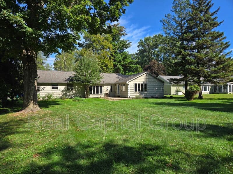 Williamsville House: 8401 Ericson Dr