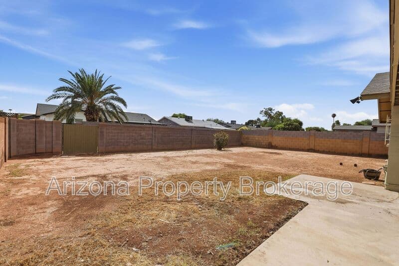 Tempe House: 2167 E. Palmcroft Dr.