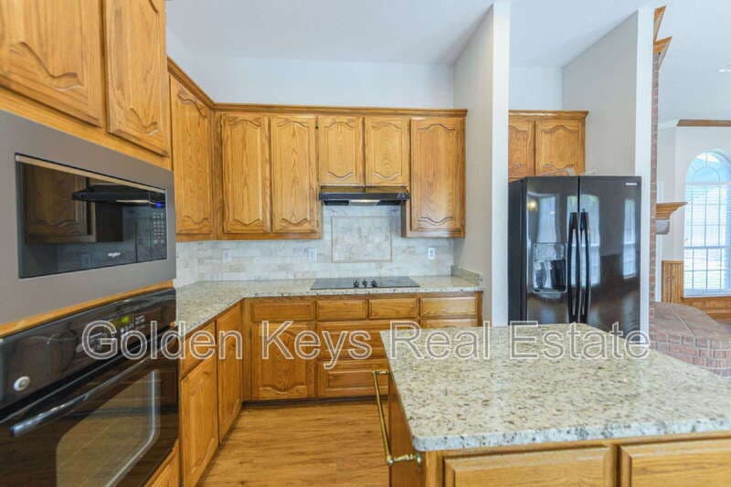 Hurst House: 3120 Steve Dr