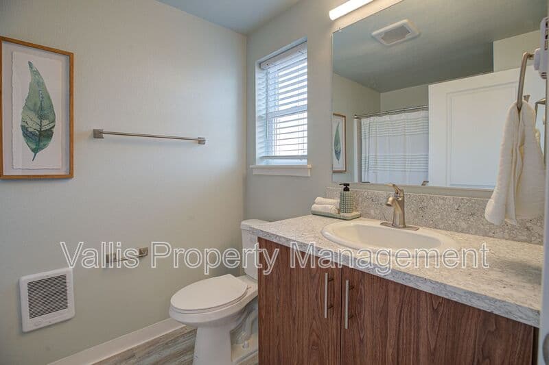 Molalla Condo: 13001 S Crompton Lane