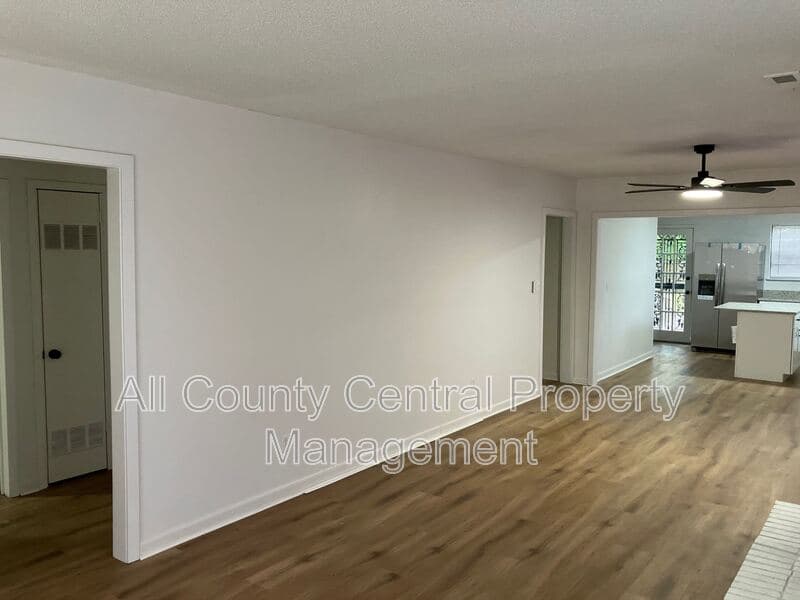 Birmingham House: 1 2nd Ave S
