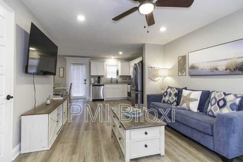Biloxi House: 143 Coral Breeze Dr