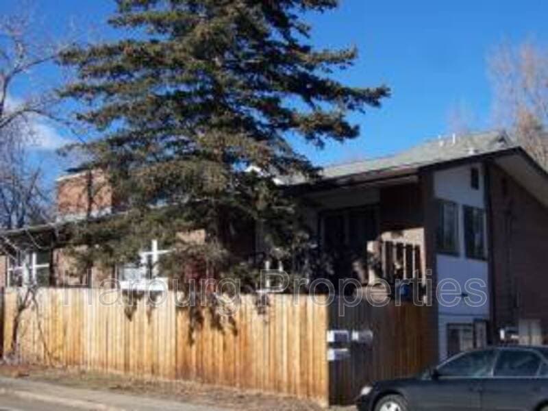 Boulder House: 1717 Baseline Road