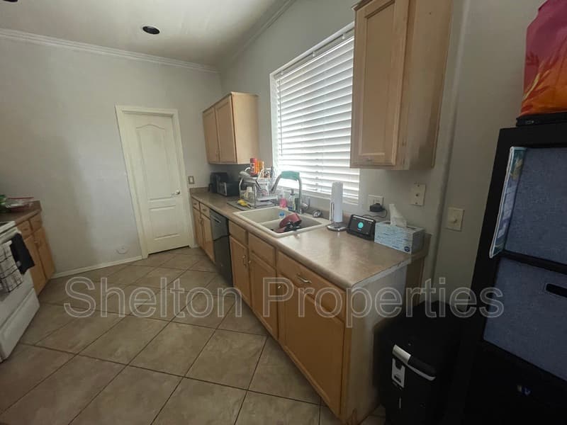 Phoenix House: 22052 N 30th Ln
